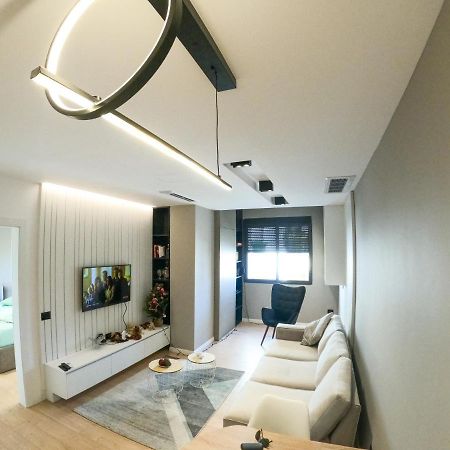 Roza'S Apartment Tirana Center Εξωτερικό φωτογραφία