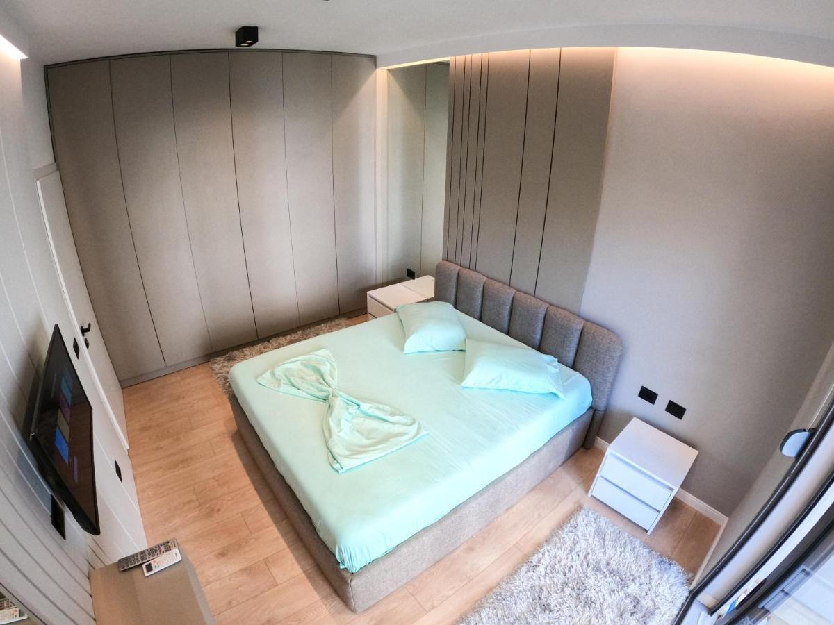Roza'S Apartment Tirana Center Εξωτερικό φωτογραφία